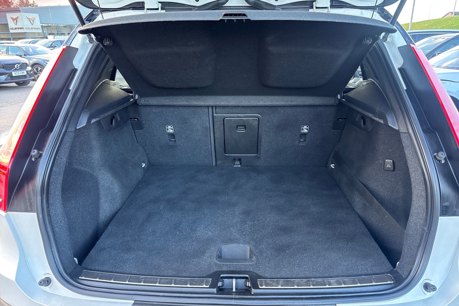 Used Volvo XC40 2020 for sale - 76780305: Photo 8