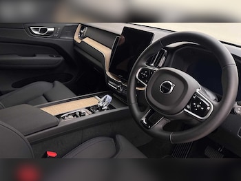 Used Volvo XC60 2025 for sale - 78456491: Photo