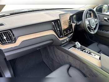 Used Volvo XC60 2026 for sale - 77449801: Photo