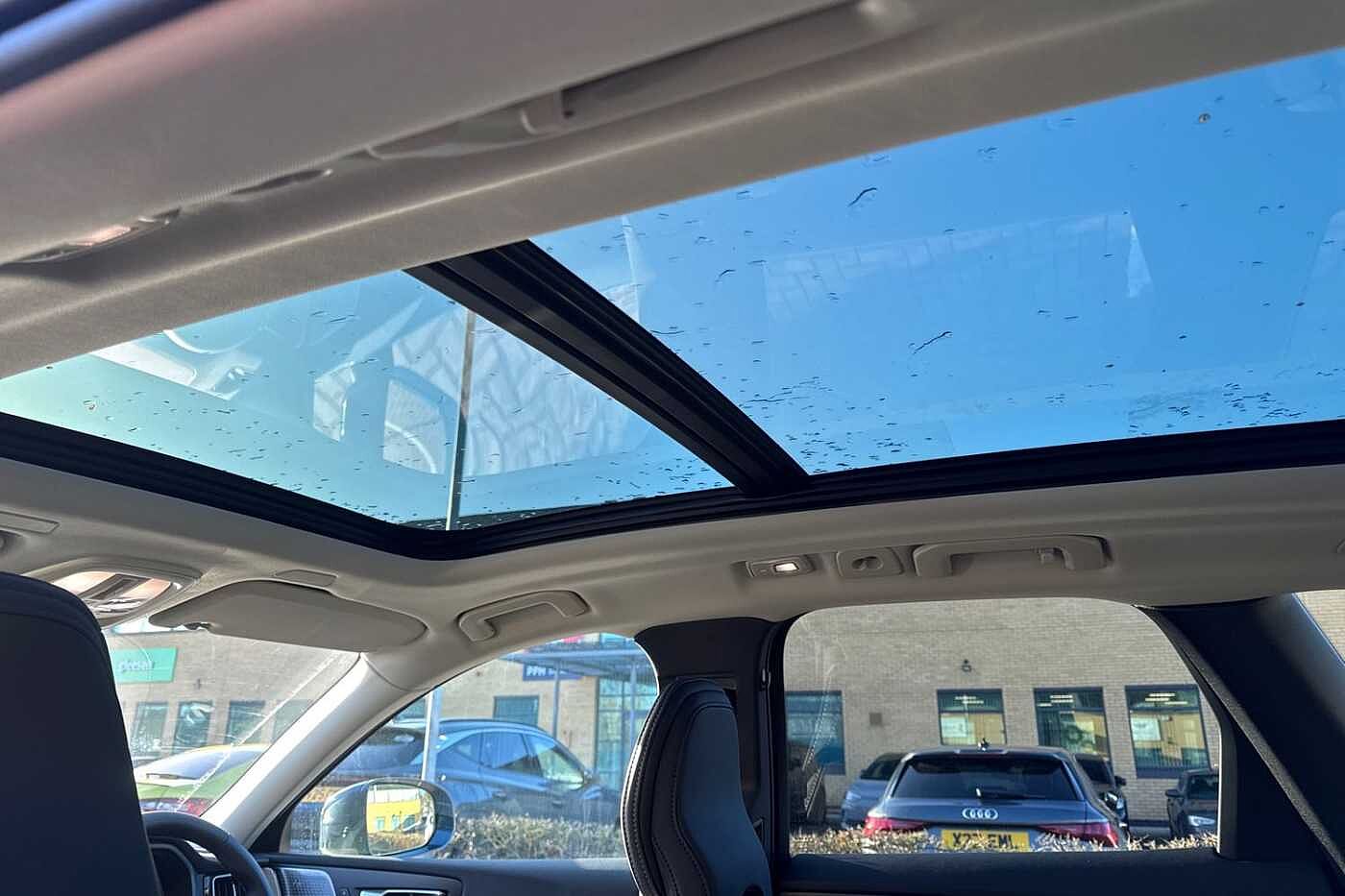 Used Volvo XC60 2025 for sale - 76738099: Photo 34