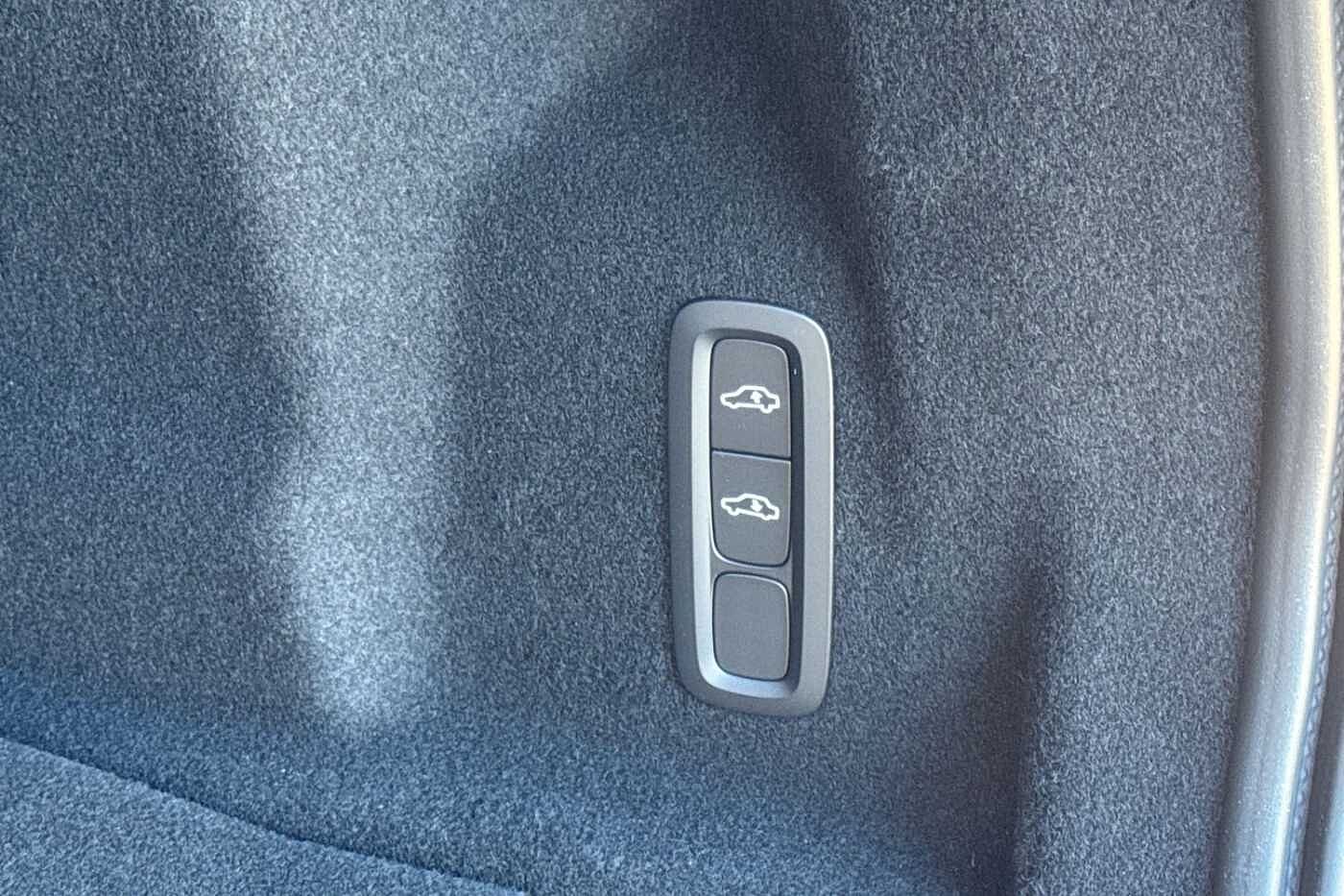 Used Volvo XC60 2025 for sale - 76738099: Photo 36