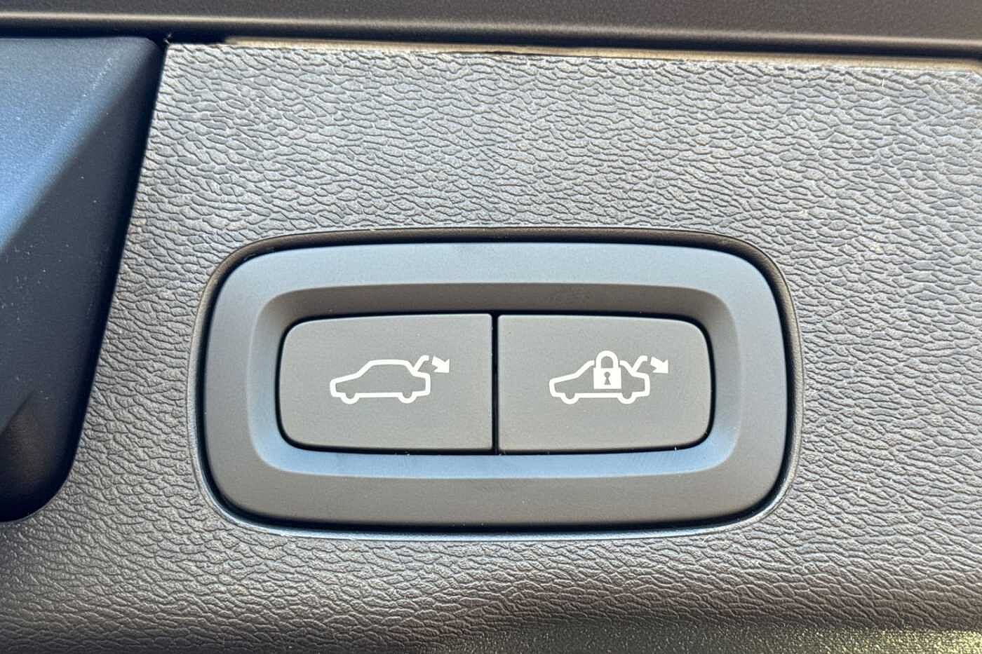 Used Volvo XC60 2025 for sale - 76738099: Photo 38