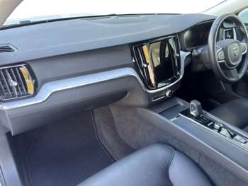 Used Volvo V60 2021 for sale - 74878789: Photo