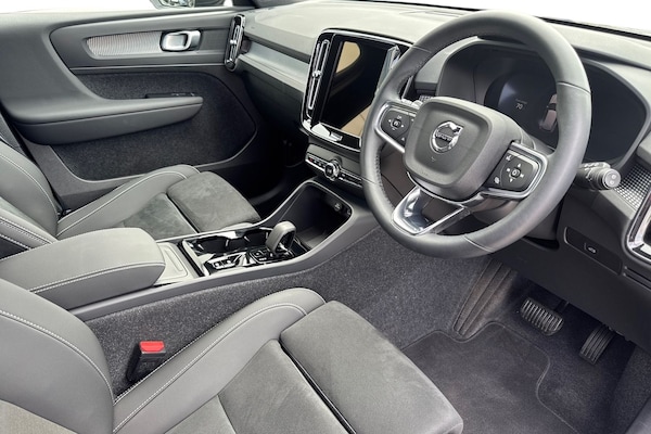 Used Volvo XC40 2025 for sale - 75467541: Photo 10