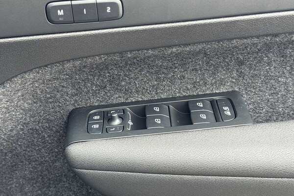 Used Volvo XC40 2025 for sale - 75467541: Photo 29