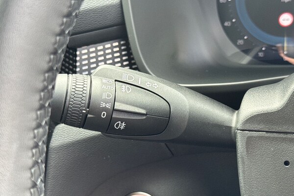 Used Volvo XC40 2025 for sale - 75467541: Photo 33
