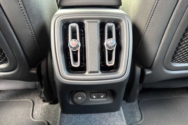 Used Volvo XC40 2025 for sale - 75467541: Photo 35