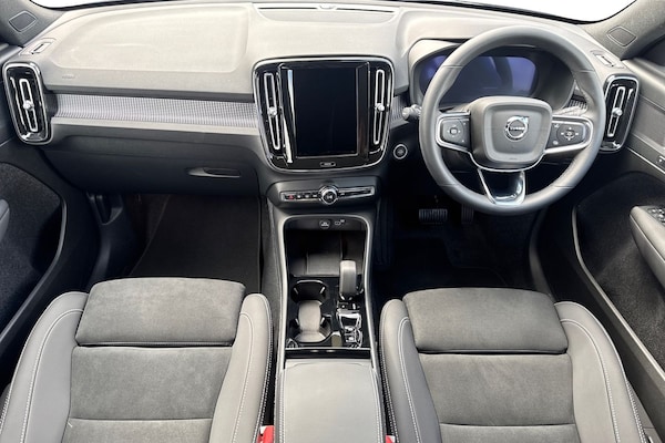 Used Volvo XC40 2025 for sale - 75467541: Photo 6