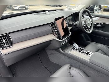 Used Volvo XC90 2025 for sale - 76079294: Photo