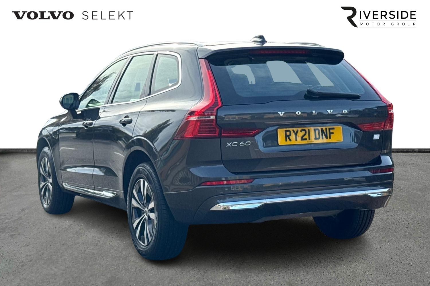 Used Volvo XC60 2021 for sale - 76208975: Photo 3