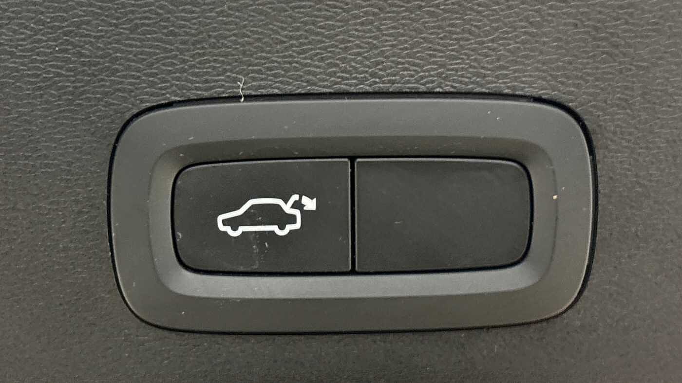 Used Volvo XC40 2025 for sale - 78165782: Photo 17