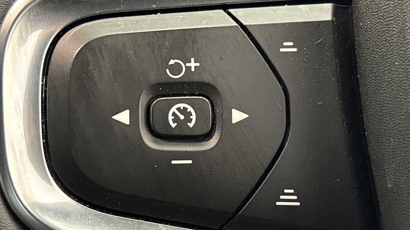 Used Volvo XC40 2025 for sale - 78165782: Photo 27