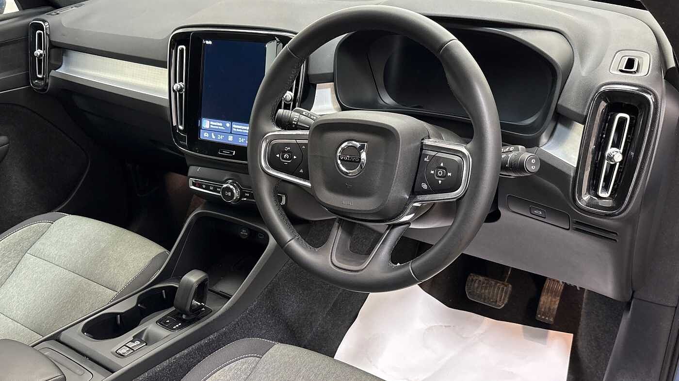 Used Volvo XC40 2025 for sale - 78165782: Photo 9