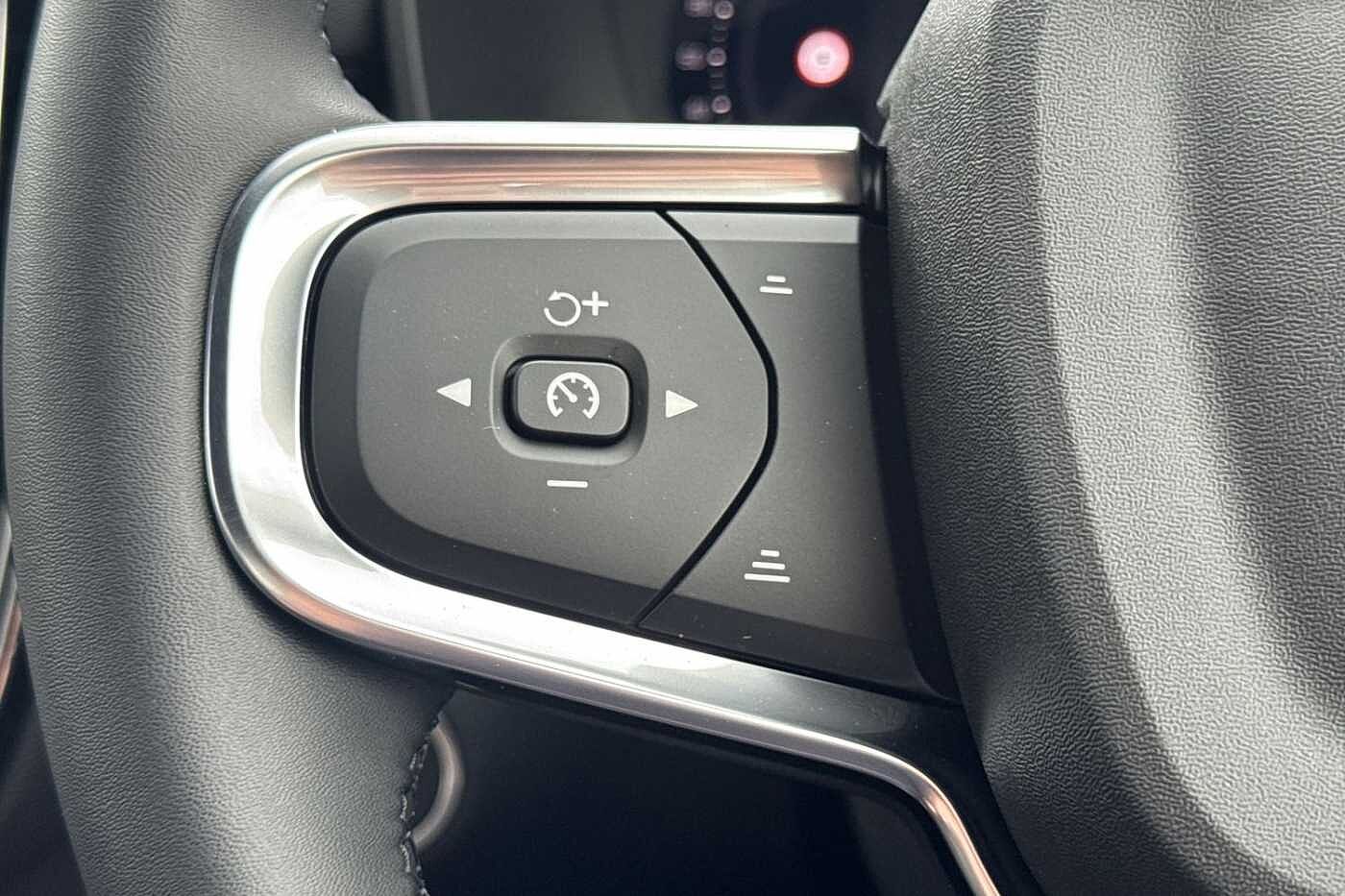 Used Volvo XC40 2025 for sale - 76221697: Photo 11