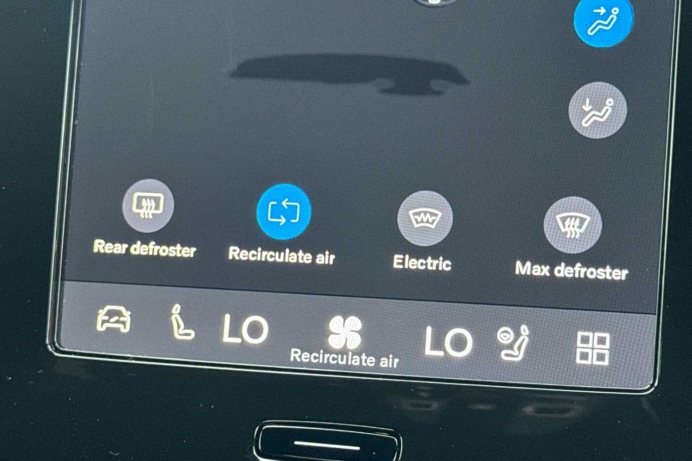 Used Volvo XC40 2025 for sale - 76221697: Photo 29