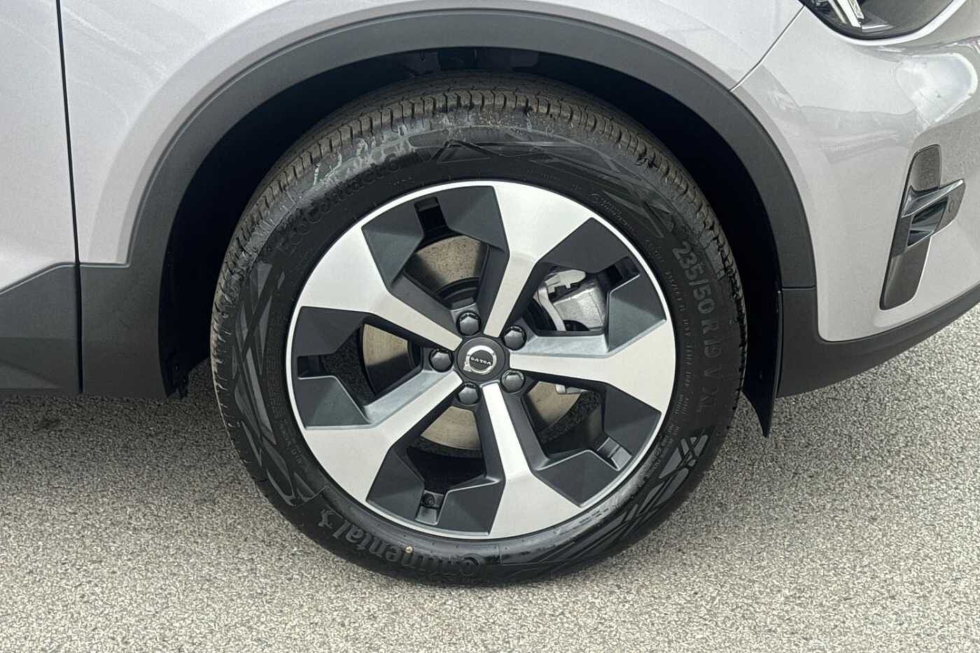 Used Volvo XC40 2025 for sale - 76221697: Photo 5