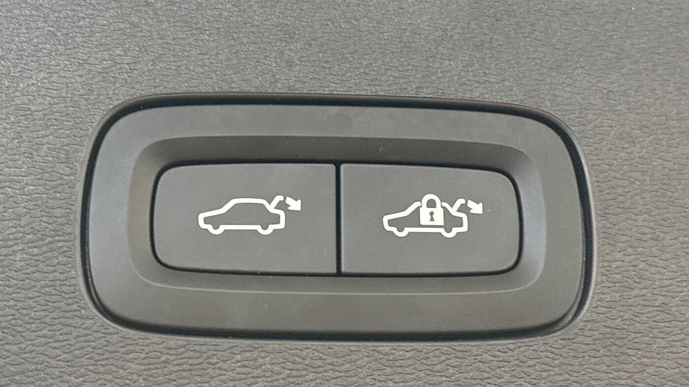 Used Volvo V60 2025 for sale - 77532066: Photo 18