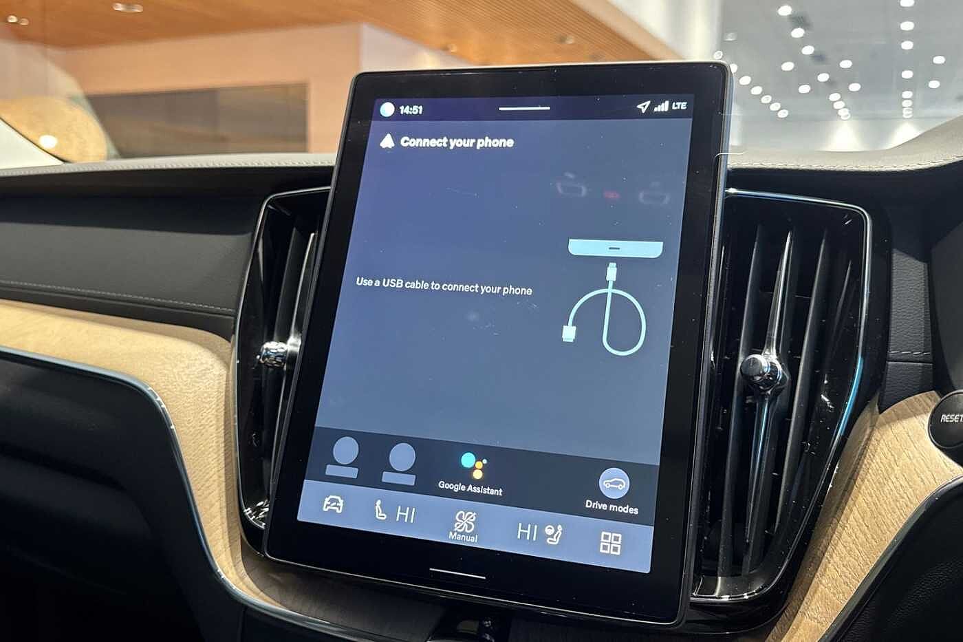 Used Volvo XC60 2025 for sale - 76738100: Photo 24