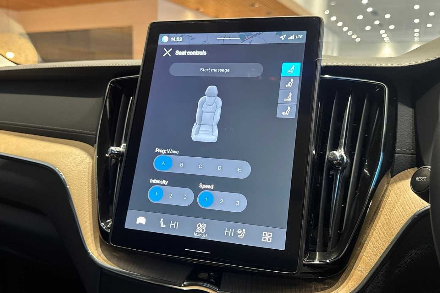 Used Volvo XC60 2025 for sale - 76738100: Photo 25