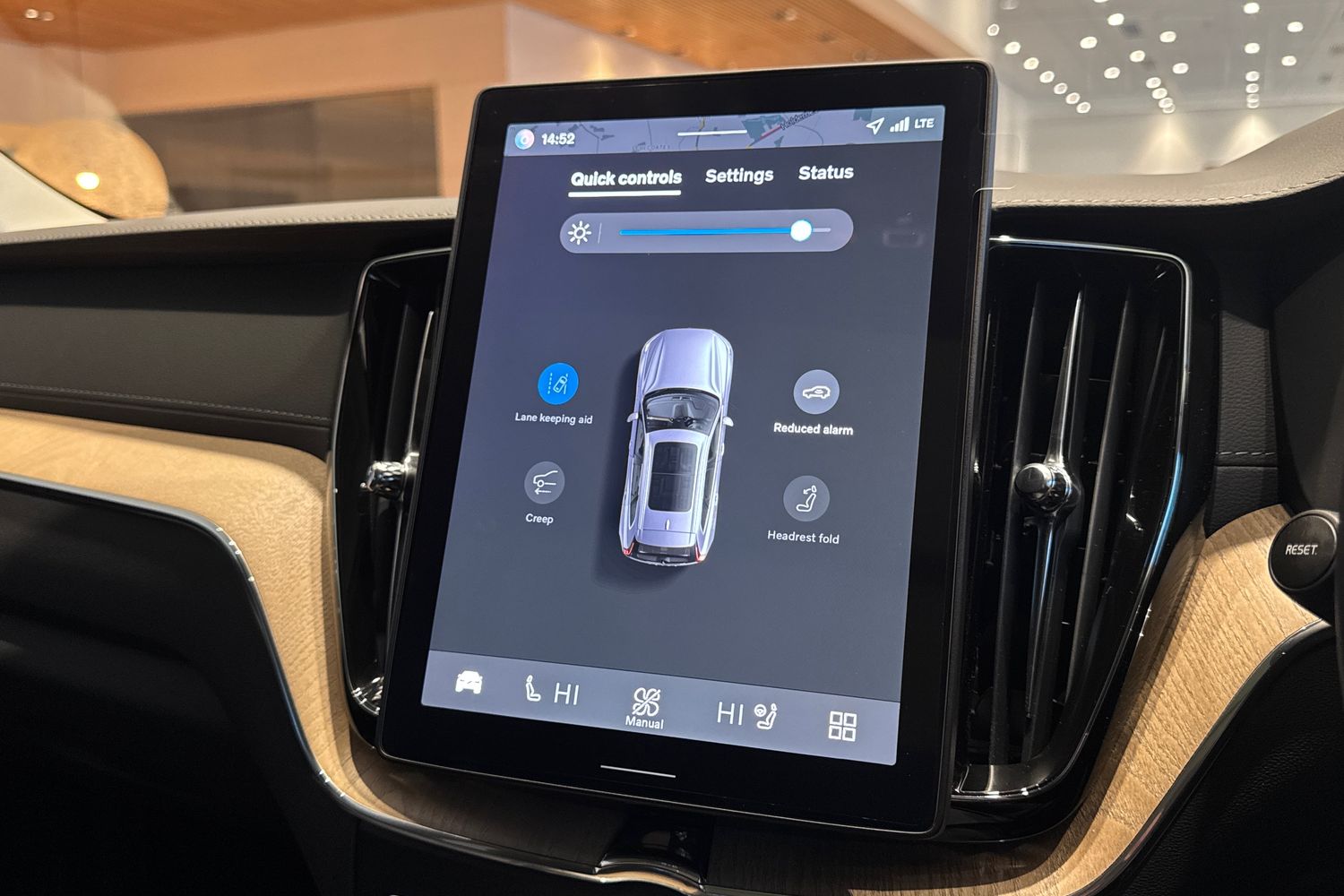 Used Volvo XC60 2025 for sale - 76738100: Photo 28