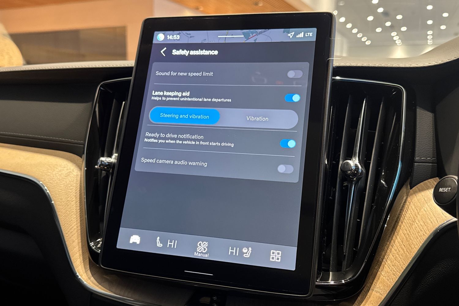 Used Volvo XC60 2025 for sale - 76738100: Photo 31