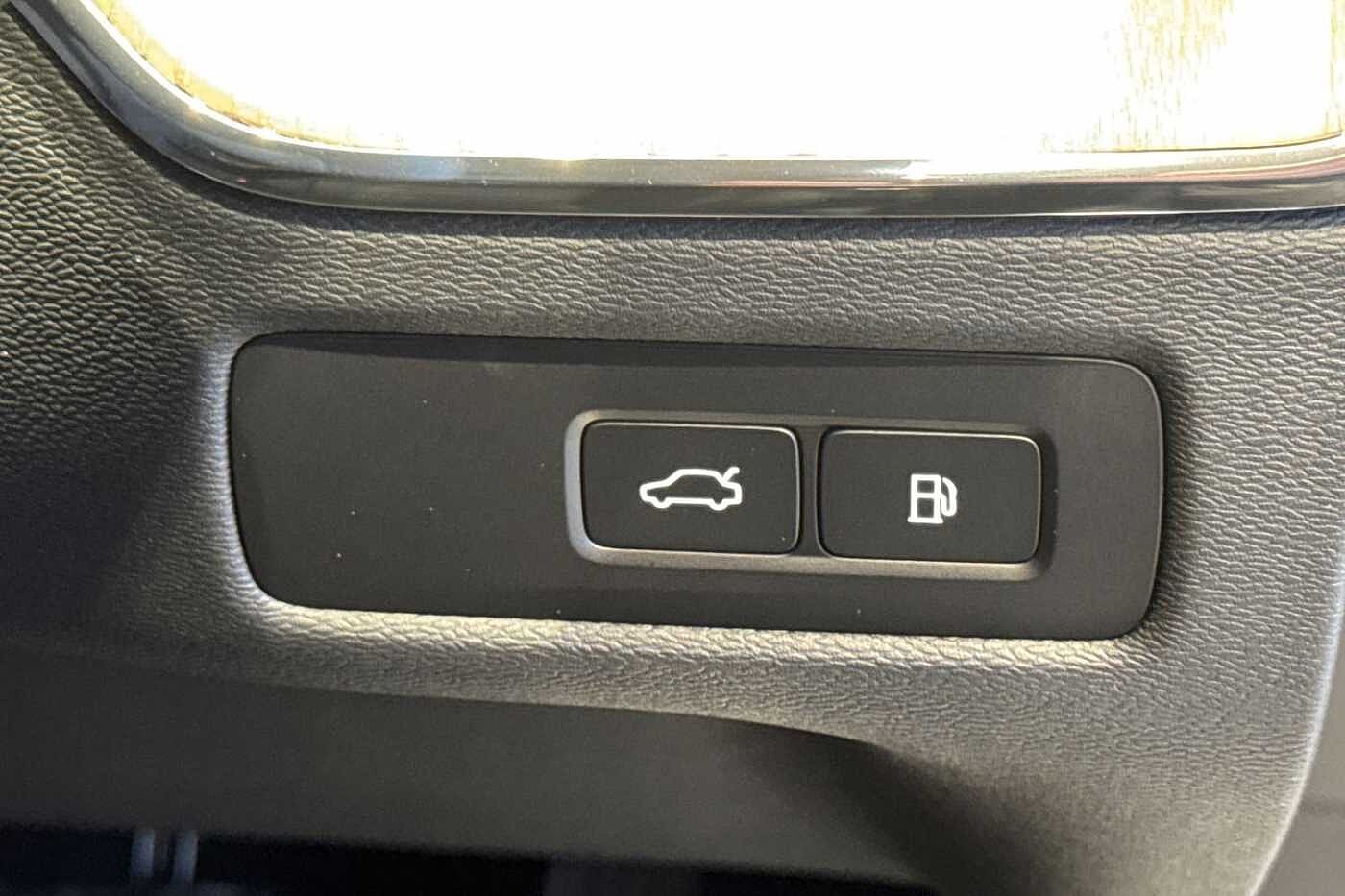 Used Volvo XC60 2025 for sale - 76738100: Photo 36