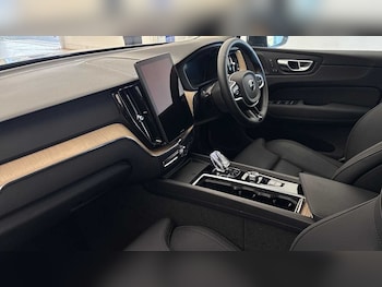 Used Volvo XC60 2025 for sale - 78523598: Photo