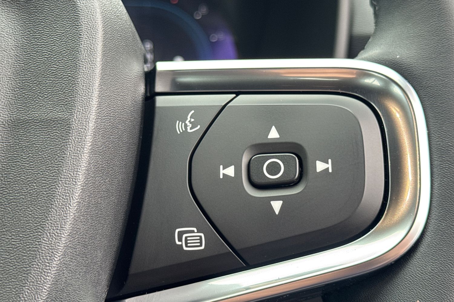 Used Volvo XC40 2022 for sale - 76079147: Photo 12