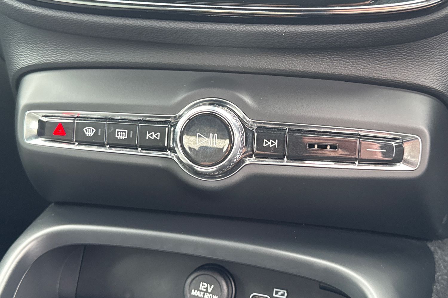 Used Volvo XC40 2022 for sale - 76079147: Photo 14