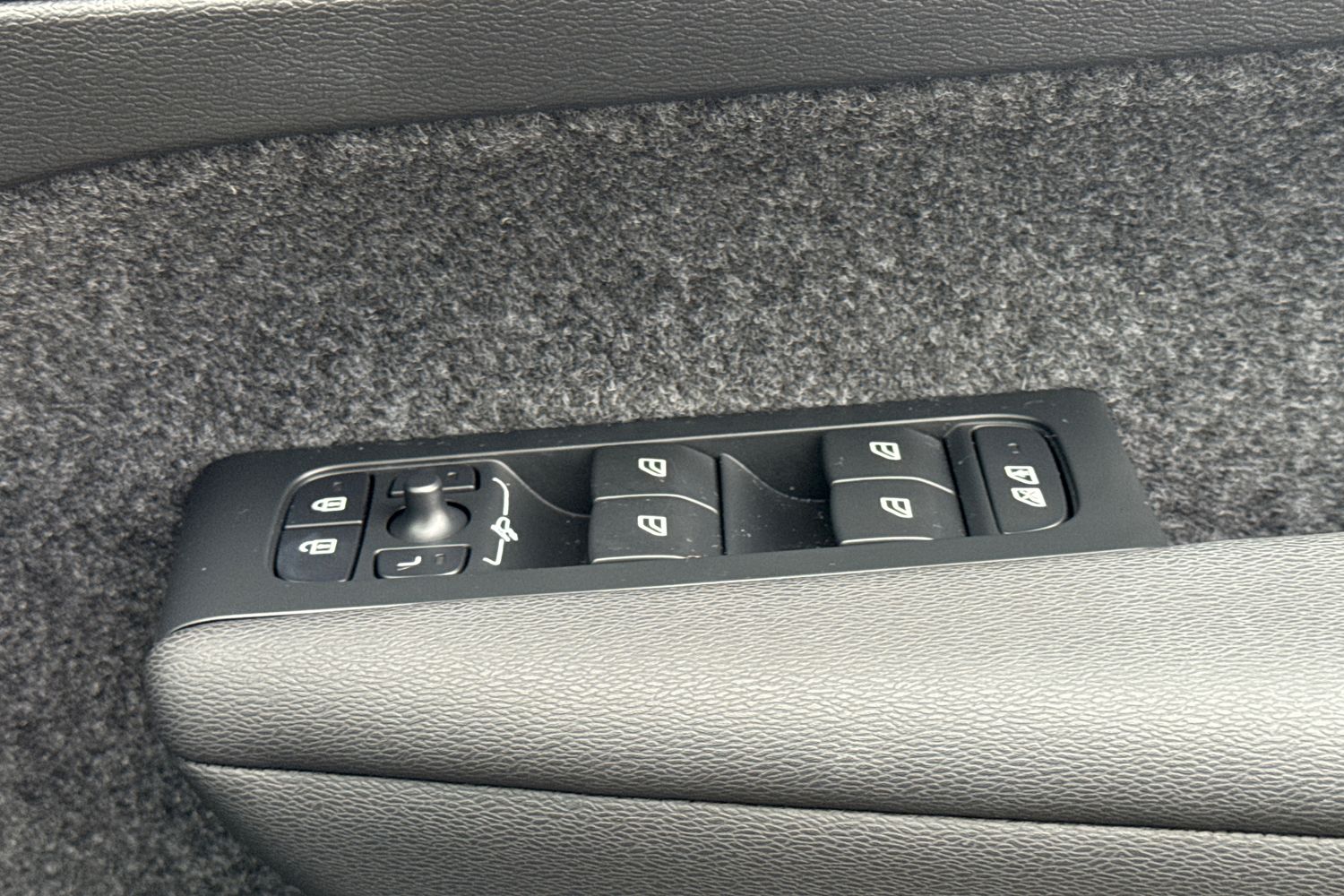 Used Volvo XC40 2022 for sale - 76079147: Photo 33