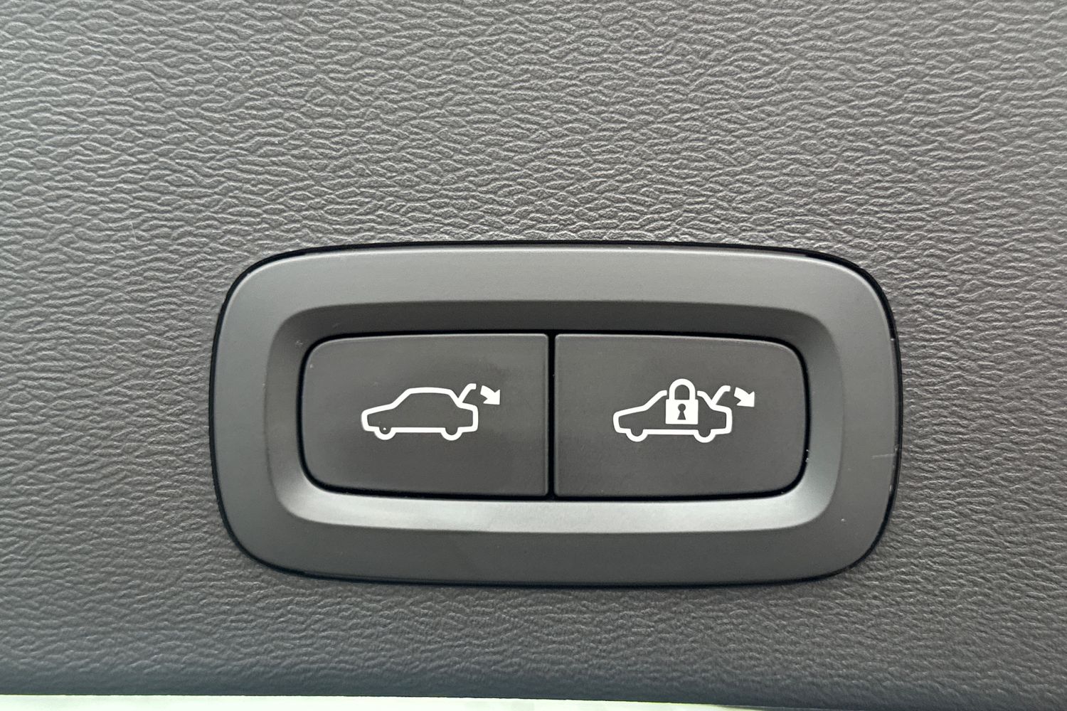 Used Volvo XC40 2022 for sale - 76079147: Photo 38