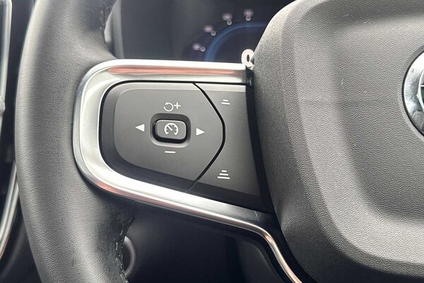Used Volvo XC40 2022 for sale - 75829288: Photo 11
