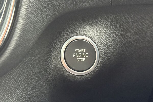 Used Volvo XC40 2022 for sale - 75829288: Photo 31