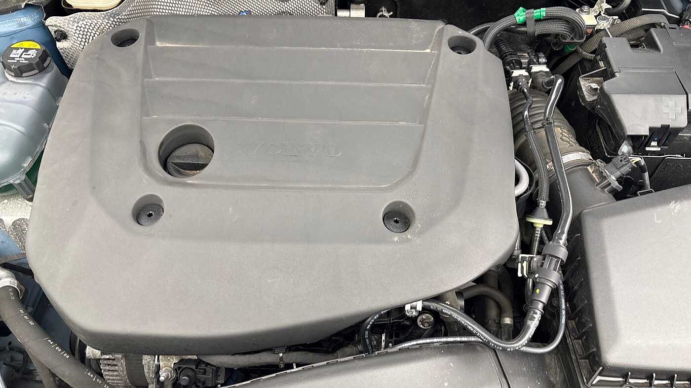 Used Volvo XC40 2022 for sale - 77532077: Photo 15