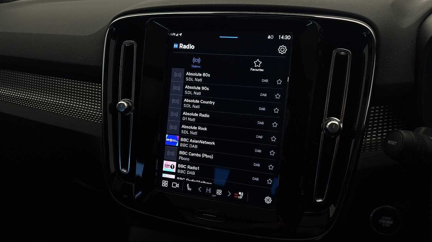 Used Volvo XC40 2022 for sale - 77532077: Photo 37