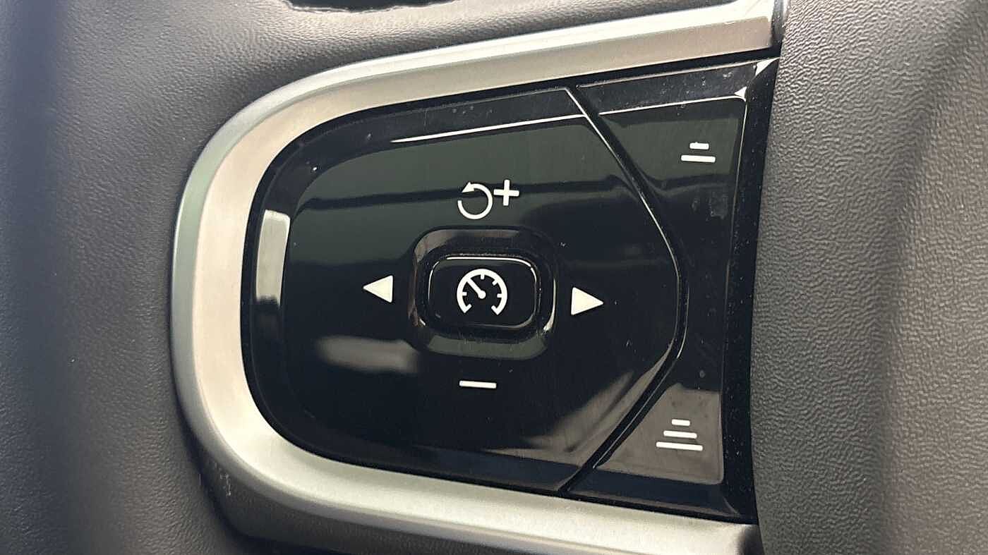 Used Volvo XC90 2025 for sale - 77848059: Photo 31