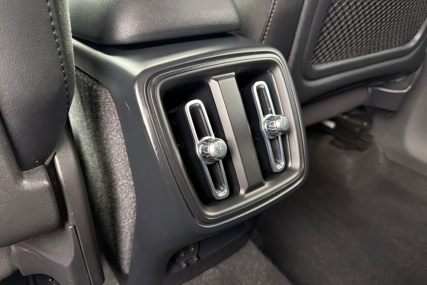 Used Volvo XC40 2021 for sale - 76302312: Photo 28