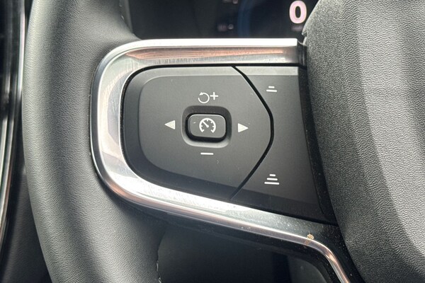 Used Volvo XC40 2024 for sale - 75467241: Photo 11