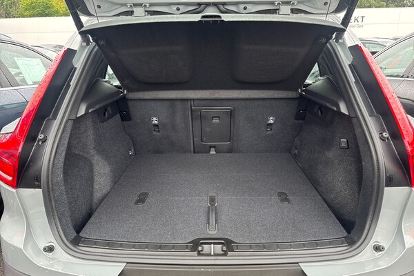 Used Volvo XC40 2024 for sale - 75467241: Photo 8