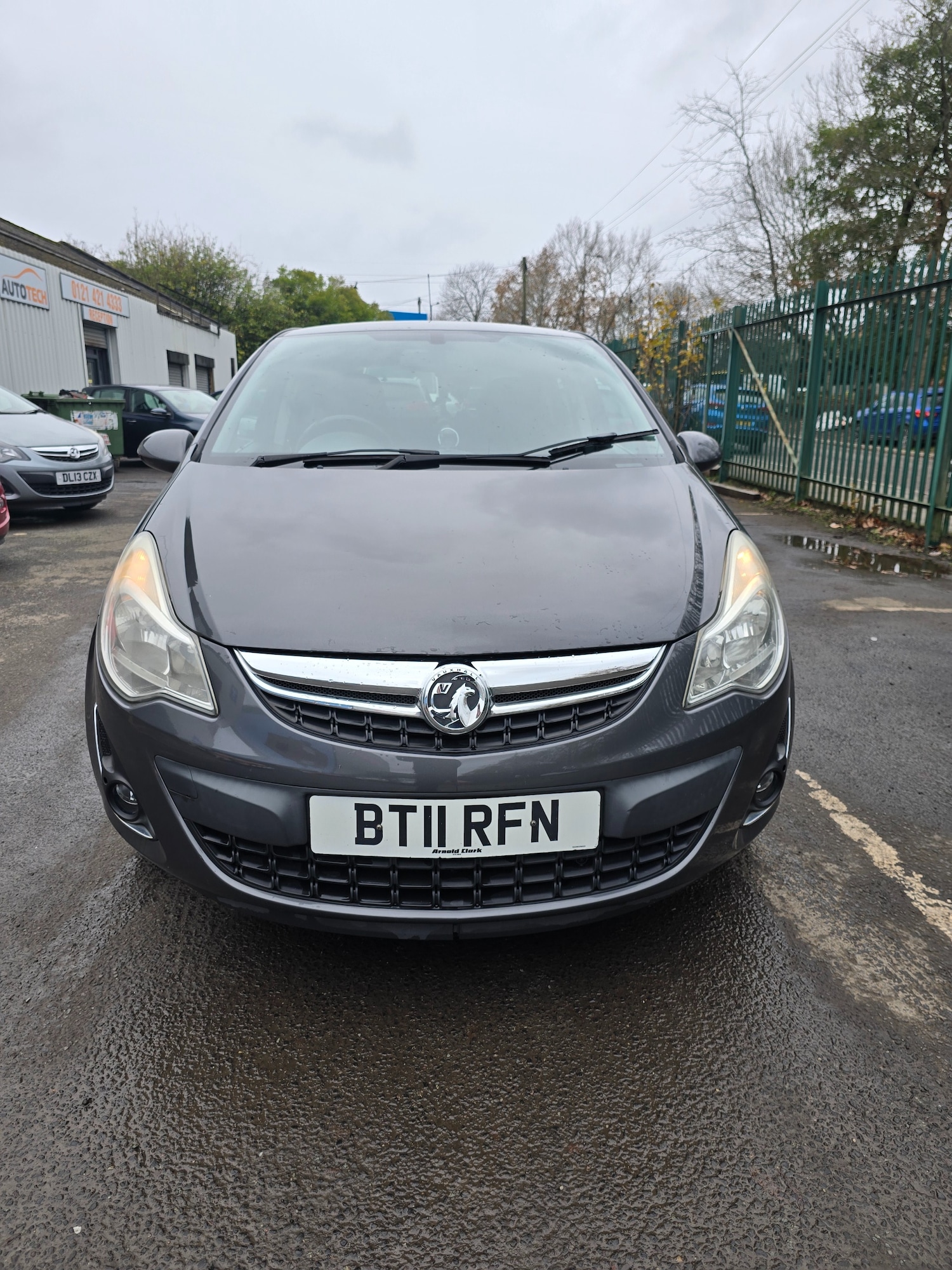 Used Vauxhall Corsa 2011 for sale - 76545734: Photo 3