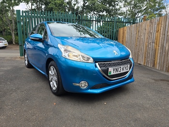 Used Peugeot 208 2013 for sale - 79347379: Photo