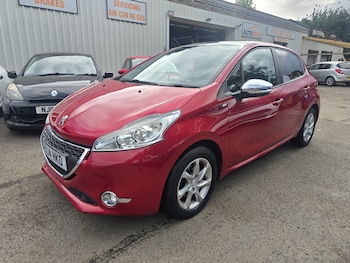 Used Peugeot 208 2014 for sale - 79427722: Photo