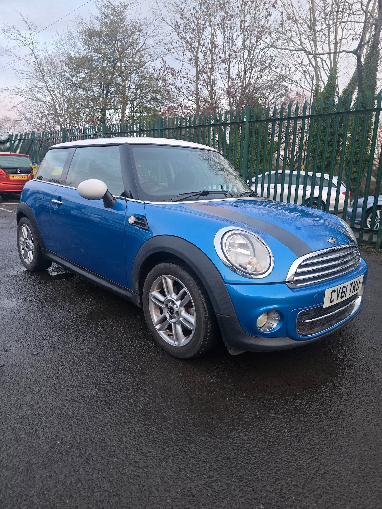 Used MINI Hatch 2011 for sale - 76830783: Photo 2