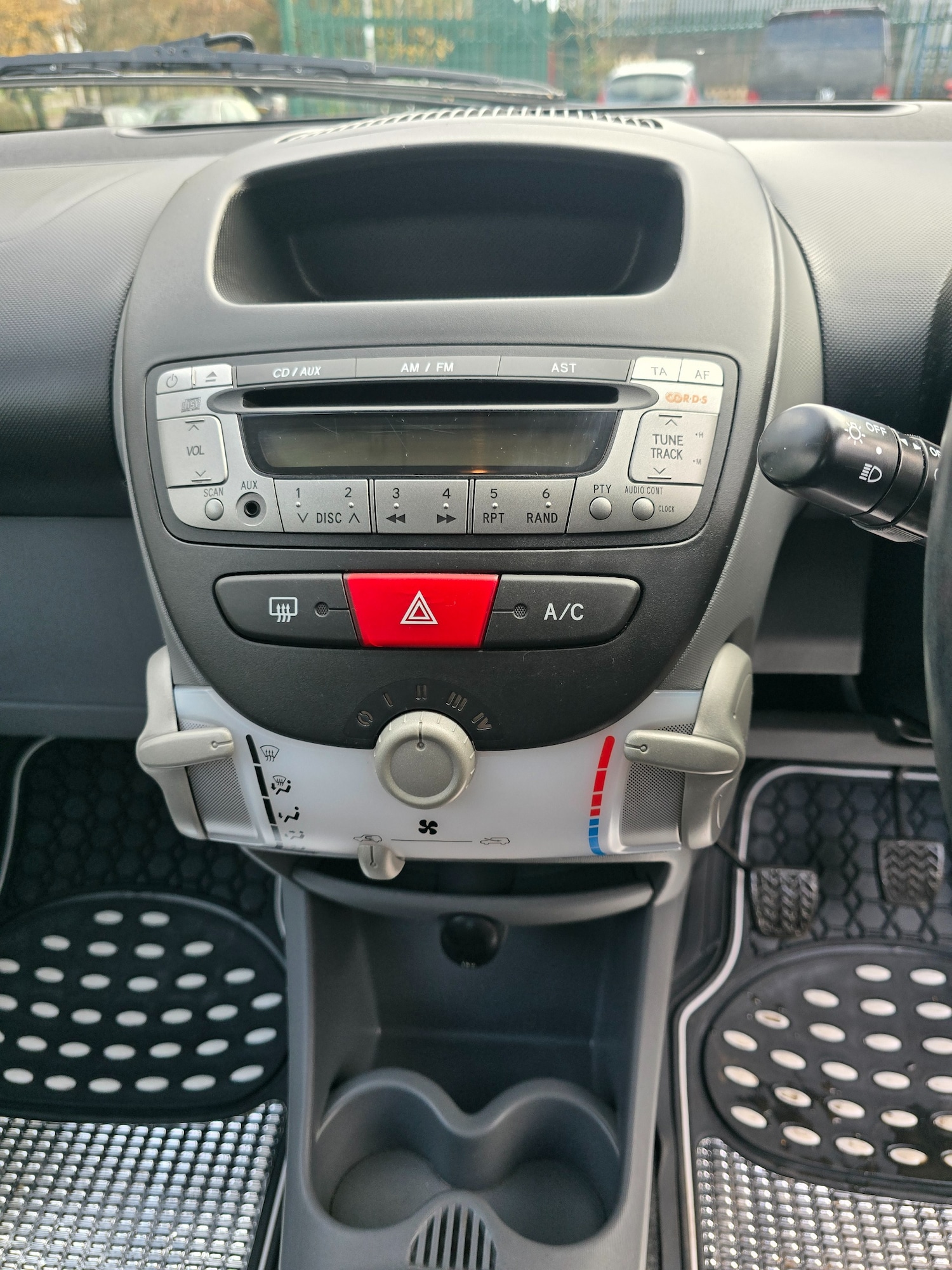 Used Toyota AYGO 2009 for sale - 76483144: Photo 11