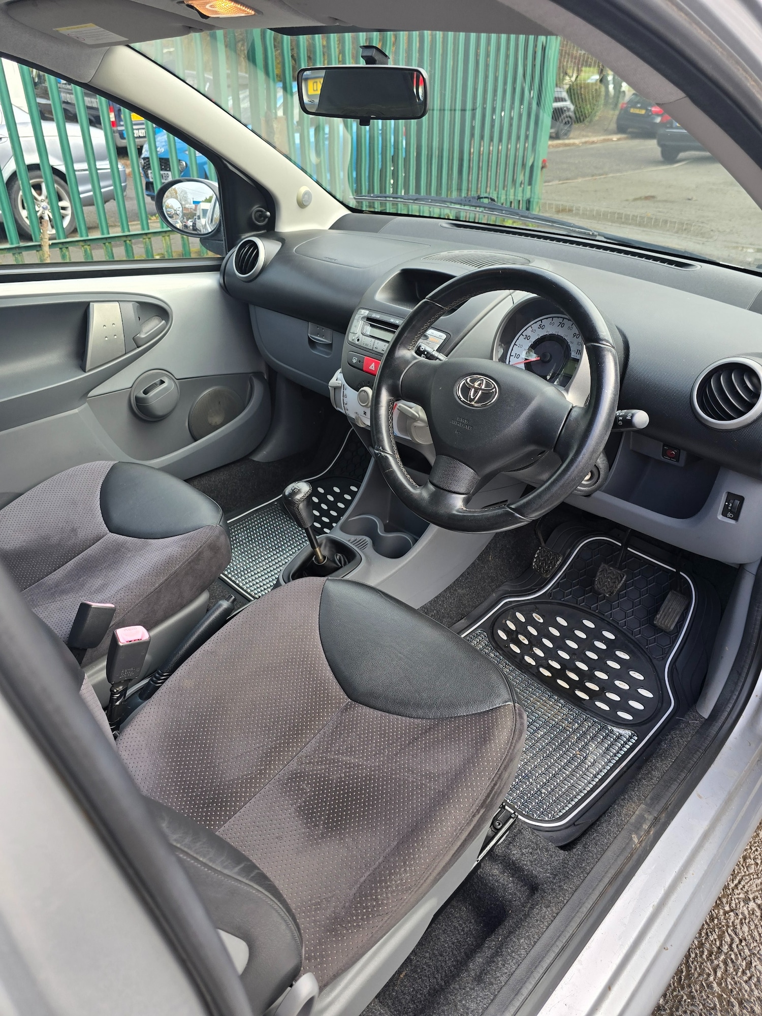 Used Toyota AYGO 2009 for sale - 76483144: Photo 9