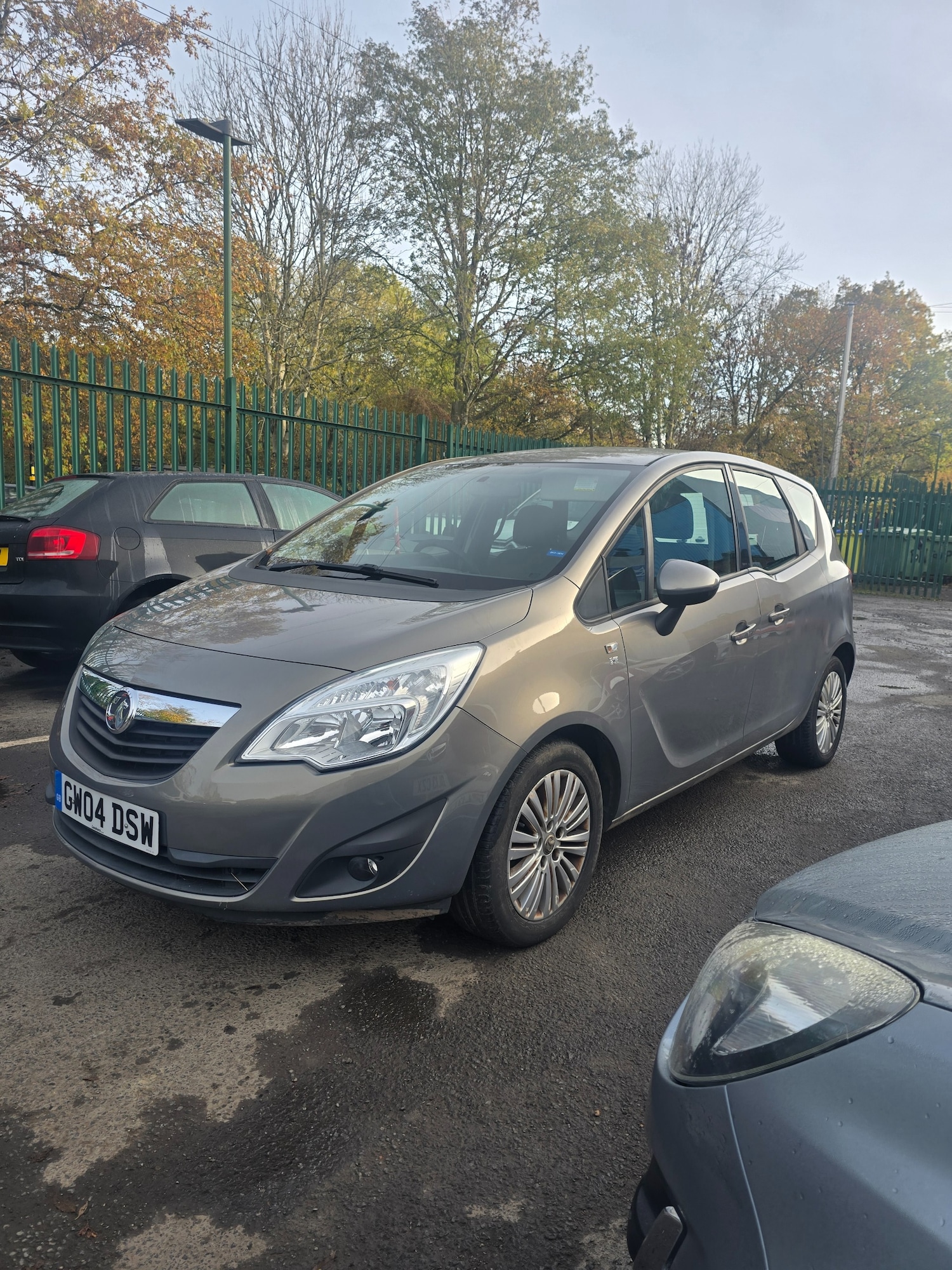 Used Vauxhall Meriva 2011 for sale - 76407695: Photo 2