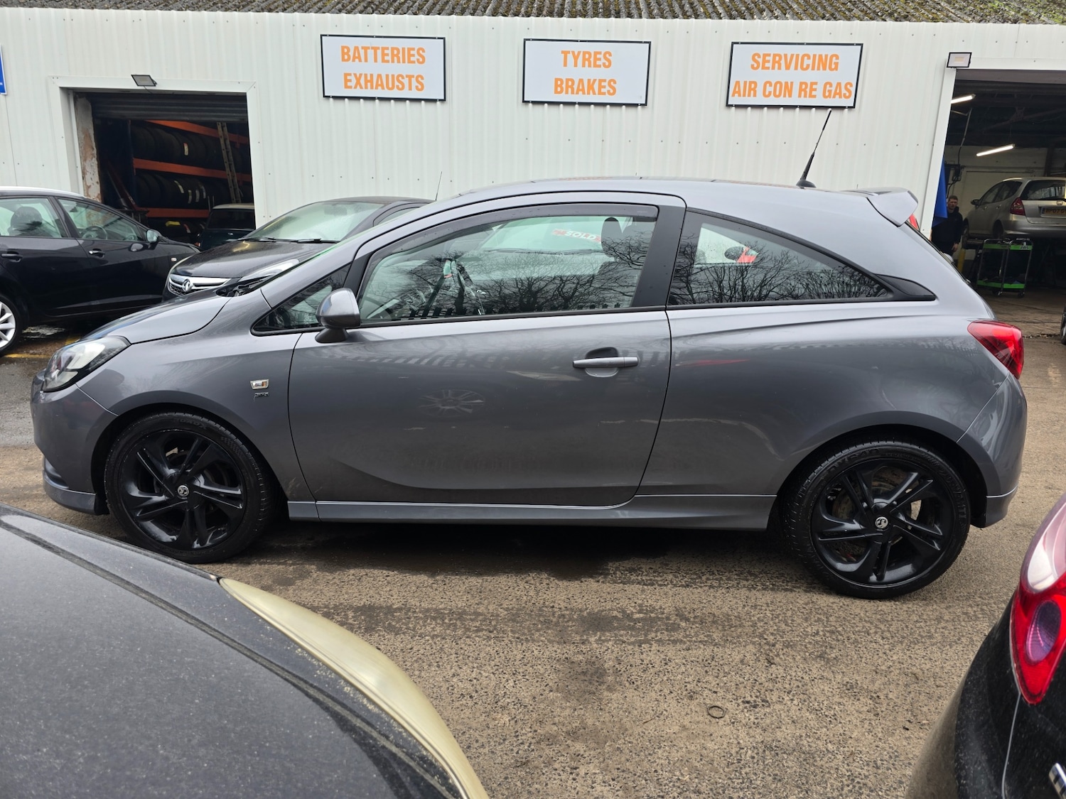 Used Vauxhall Corsa 2015 for sale - 78005537: Photo 2
