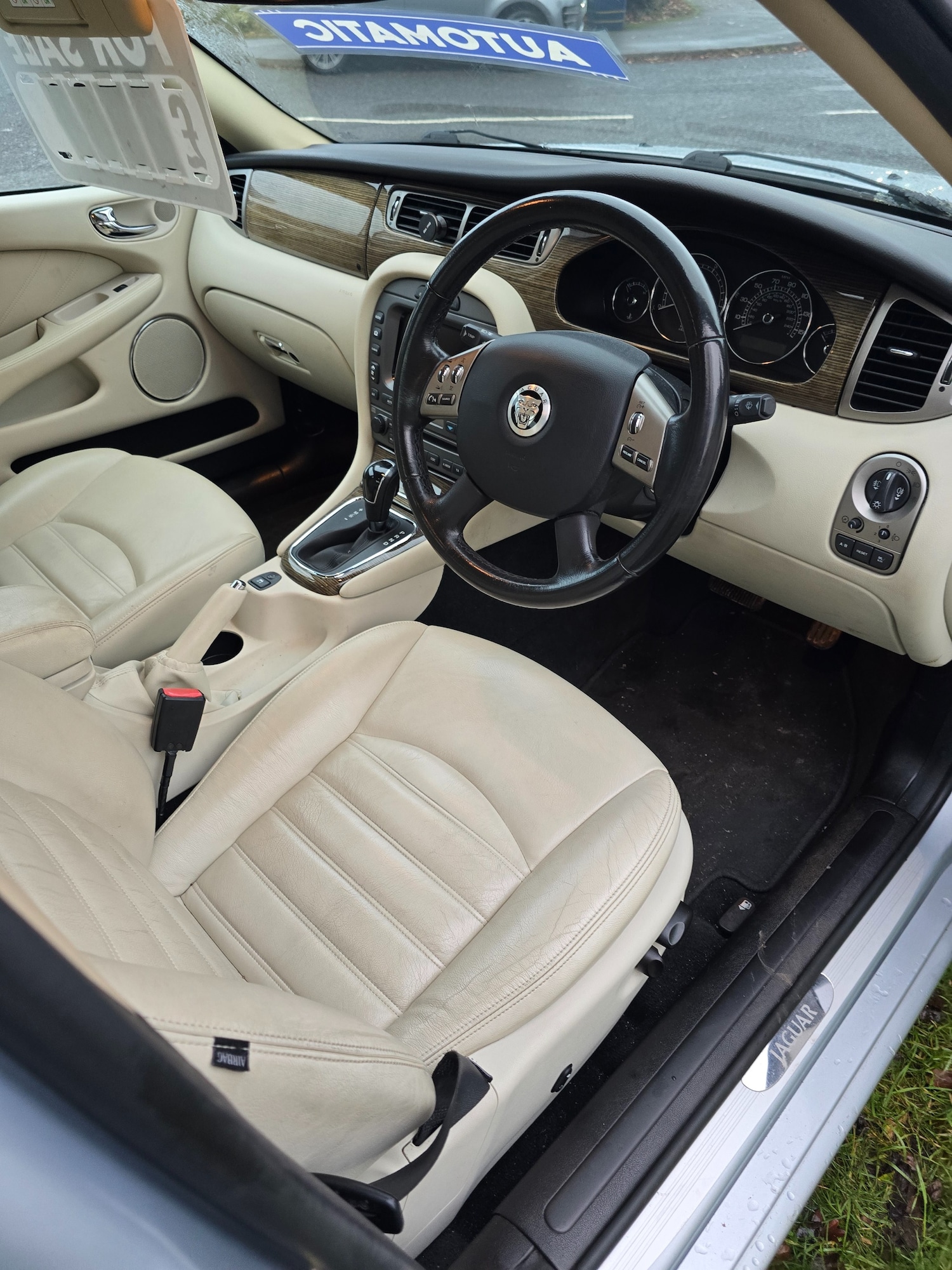 Used Jaguar X-Type 2010 for sale - 76536909: Photo 12