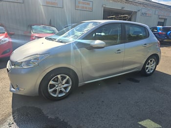 Used Peugeot 208 2014 for sale - 79839145: Photo