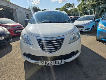 Used Chrysler Ypsilon 2012 for sale - 79471210: Photo